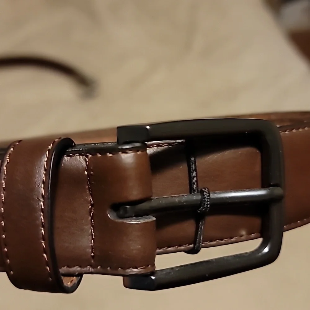 BNWOT DOCKERS Men's Belt - Picture 5 of 5